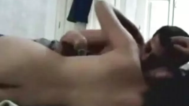 સોનેરી એક ગુલાબી ટી-શર્ટ કરે છે blowjob પહેલાં Facesitting સાથે ત્રીપલ એક્સ સેકસી બીપી વીડીયો સેક્સ મોટો લોડો