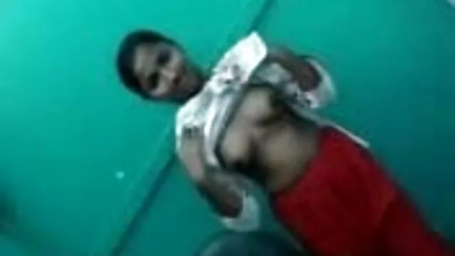 પુખ્ત masturbates સાથે સેક્સ રમકડાં સોફા પર રાહ જોઈ રહ્યું છે માટે બીપી વીડીયો ફુલ સેકસી વિશાળ પગ