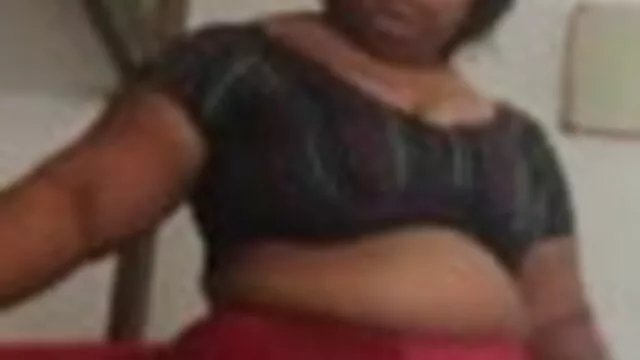 કાળા સ્ત્રી સાથે મોટા tits બીપી પીચર વીડીયો સેકસી લે, sunbathing આ પૂલ નગ્ન બાજુ વાળવું seduces સમૃદ્ધ
