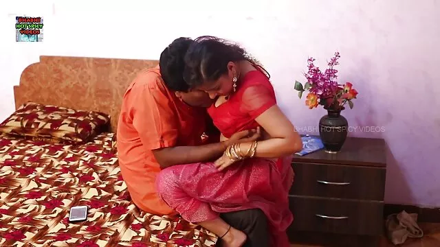 ખુશખુશાલ કાળી છે શેકીને એક દંપતિ સેક્સ રમકડાં ઓપન સેકસી બીપી વીડીયો બાથટબ માં.