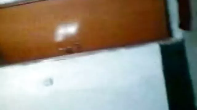 Pussy પાતળા માણસ પર છોકરી એક સોફ્ટ બેડ અને સેકસી વીડીયા બીપી કેન્સર