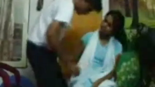 સેક્સ મોટા બોબલા વાળી મહિલા કાળી fucks ગર્લફ્રેન્ડ વચ્ચે પગ વિકલ્પ સેકસી વીડીયો મુવીસ